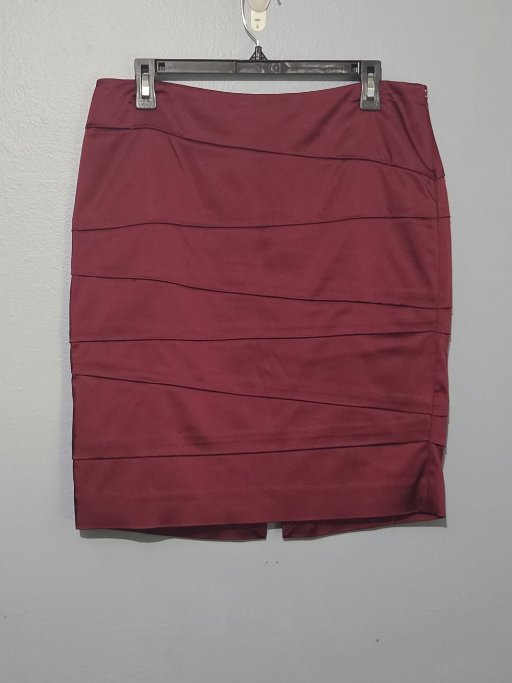 White House Black Market Wine Red Bandage Pencil Lined  Skirt